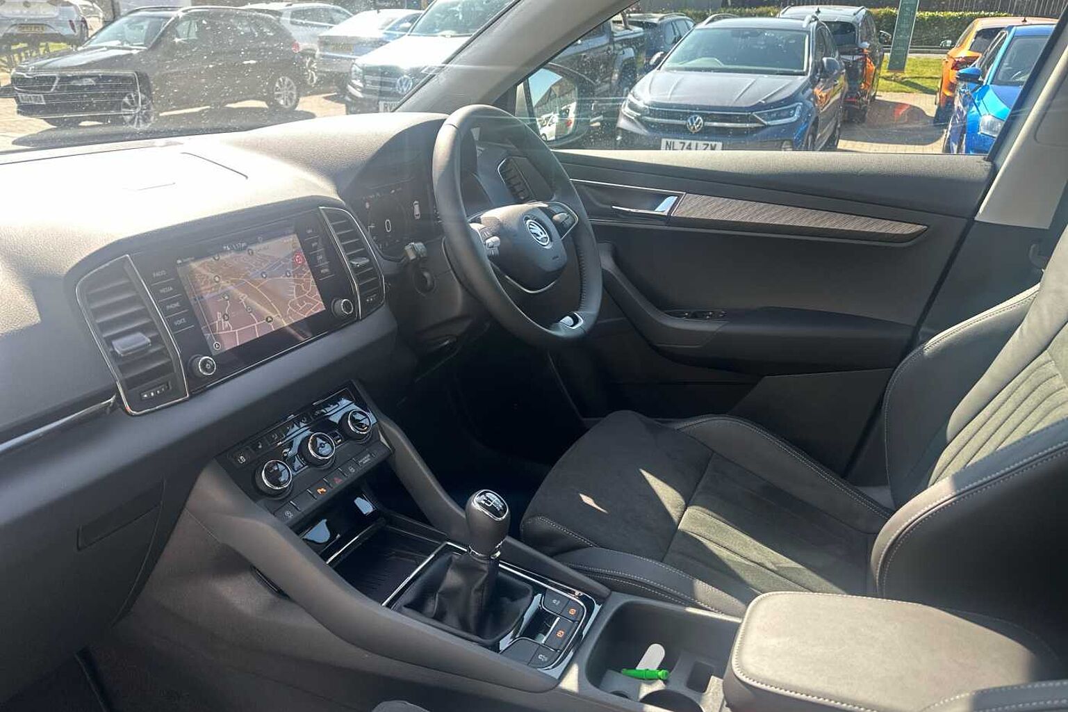 SKODA Karoq SUV 1.0 TSI (116ps) SE L