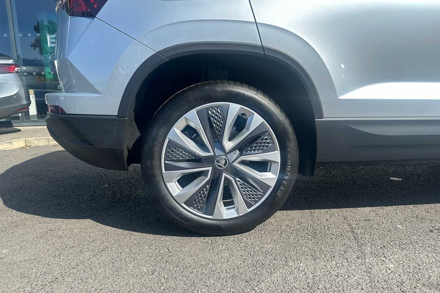 SKODA Karoq SUV 1.0 TSI (116ps) SE L